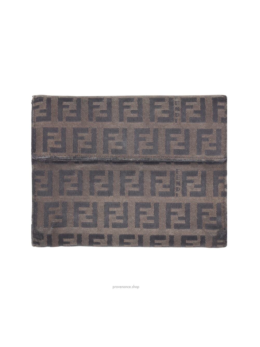 🔴 Fendi Trifold Wallet - Mini FF Zucca
